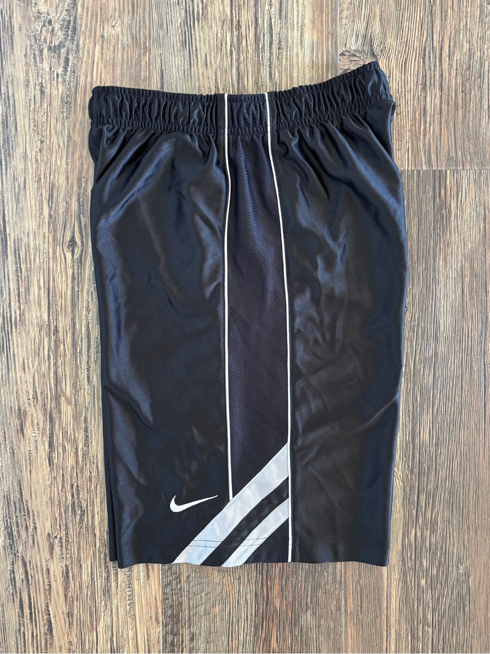 Y2K Nike Athletic Dazzle Shorts Youth M Black White Gray Basketball Silky Shiny